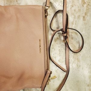 Michael kors crossbody purse